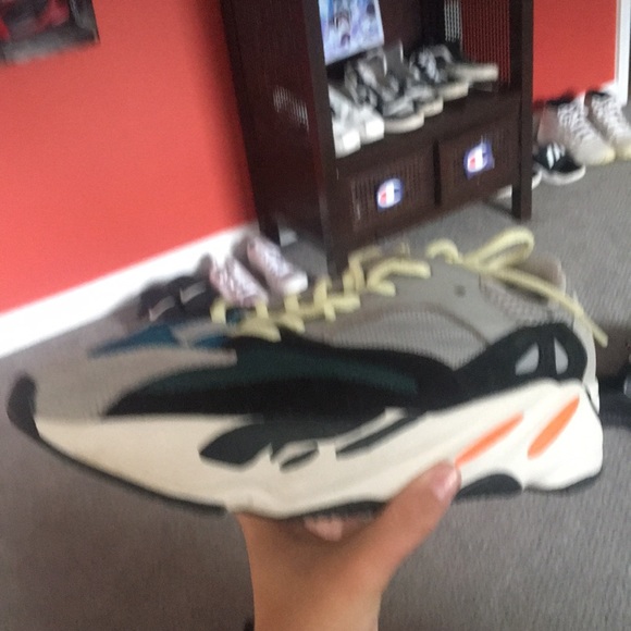 Adidas Yeezy boost 700 wave runner - Picture 3 of 6